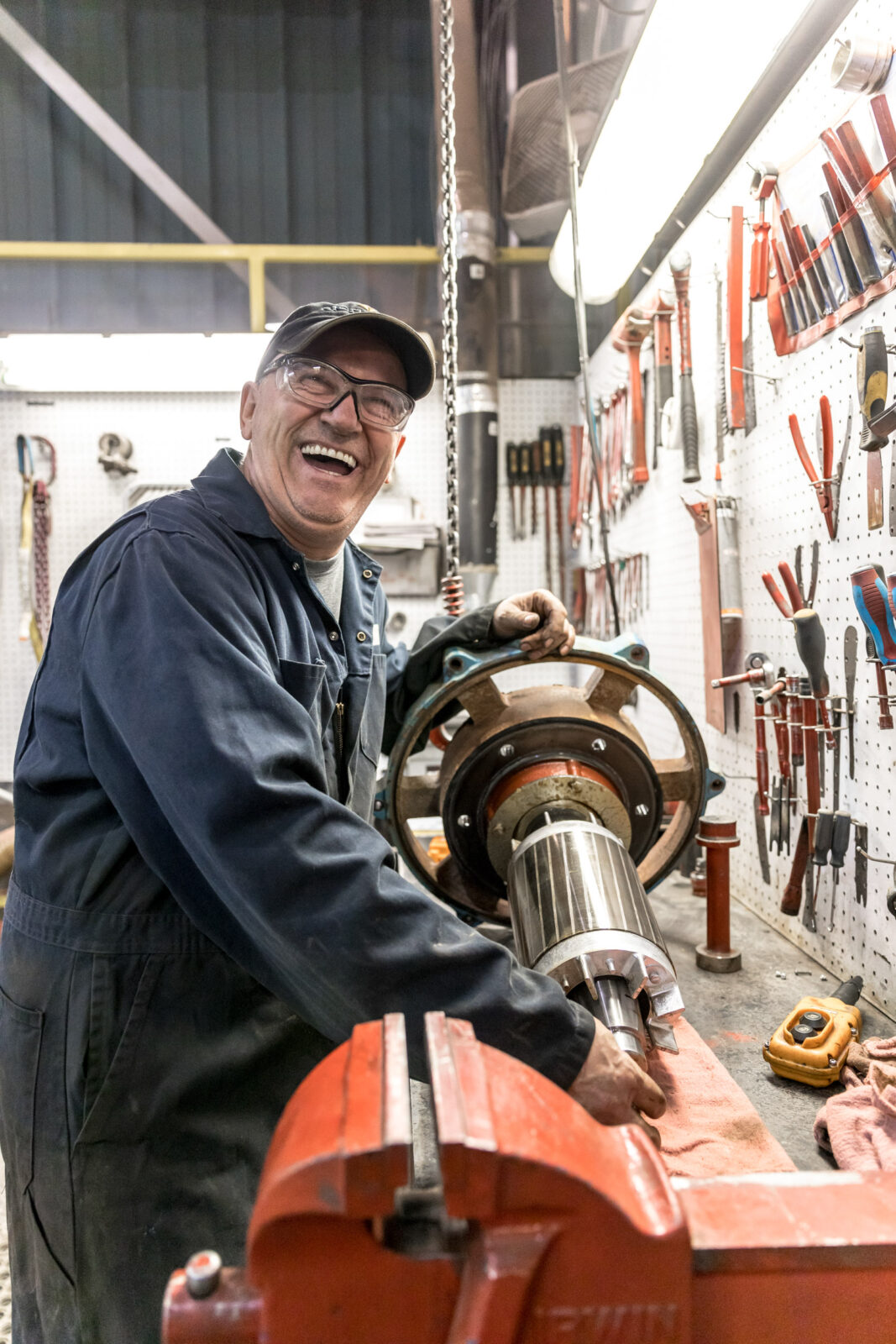 Un machiniste dans son environnement de travail